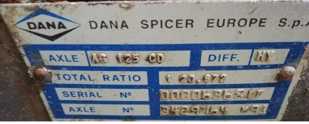 Identifikační štítek Dana Spicer